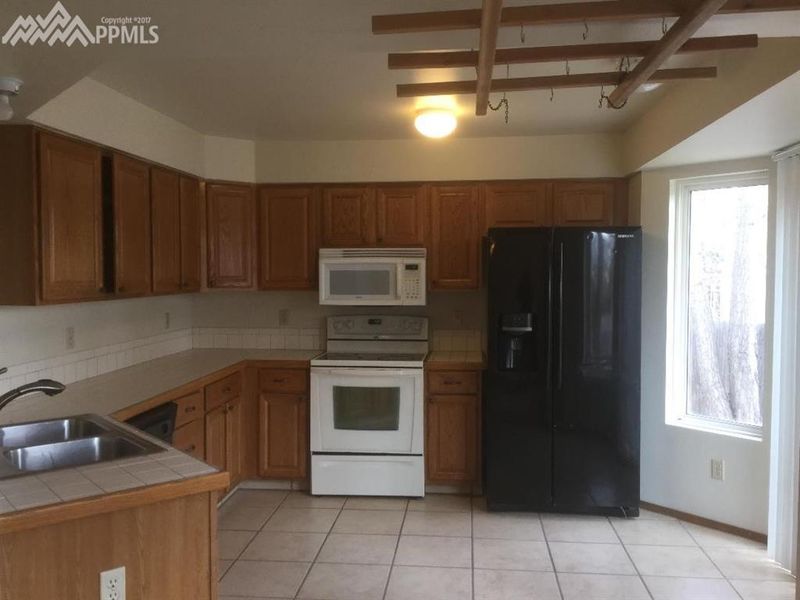 8011 Ferncliff Dr, Colorado Springs, CO 80920