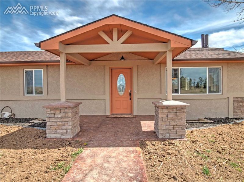802 Pueblo Ave, Simla, CO 80835