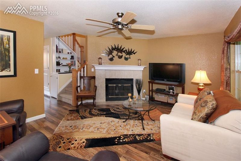8021 Lexington Park Dr, Colorado Springs, CO 80920