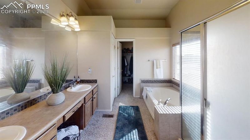 8021 Lodi Ln, Fountain, CO 80817
