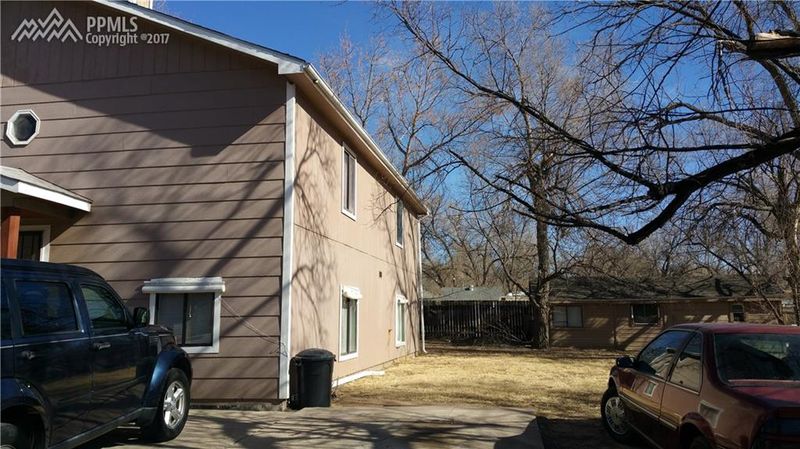 803 E Hills Rd, Colorado Springs, CO 80909