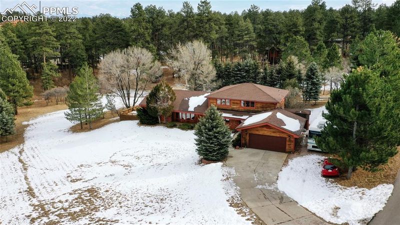 8034 Bannock Dr, Larkspur, CO 80118