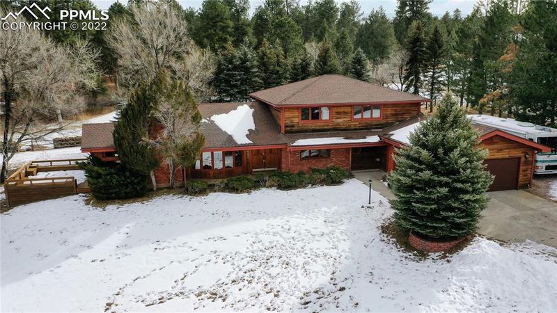 8034 Bannock Dr, Larkspur, CO 80118