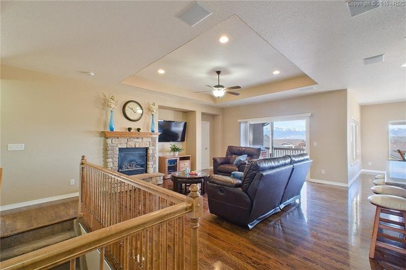 8034 Hunter Peak Trl, Colorado Springs, CO 80924