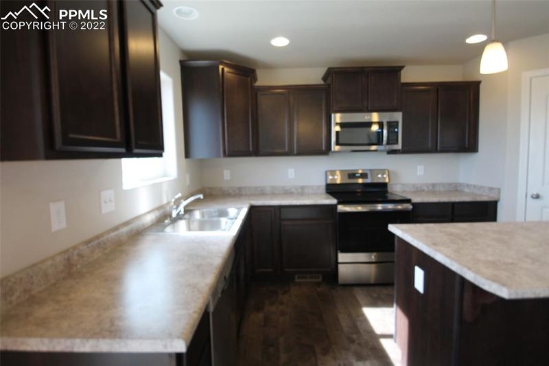 8046 Misty Moon Dr, Colorado Springs, CO 80924