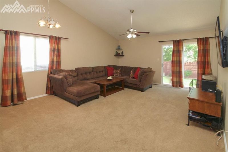 805 Marshall Dr, Fountain, CO 80817
