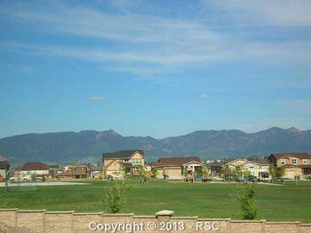 8053 Mount Hope Dr, Colorado Springs, CO 80924