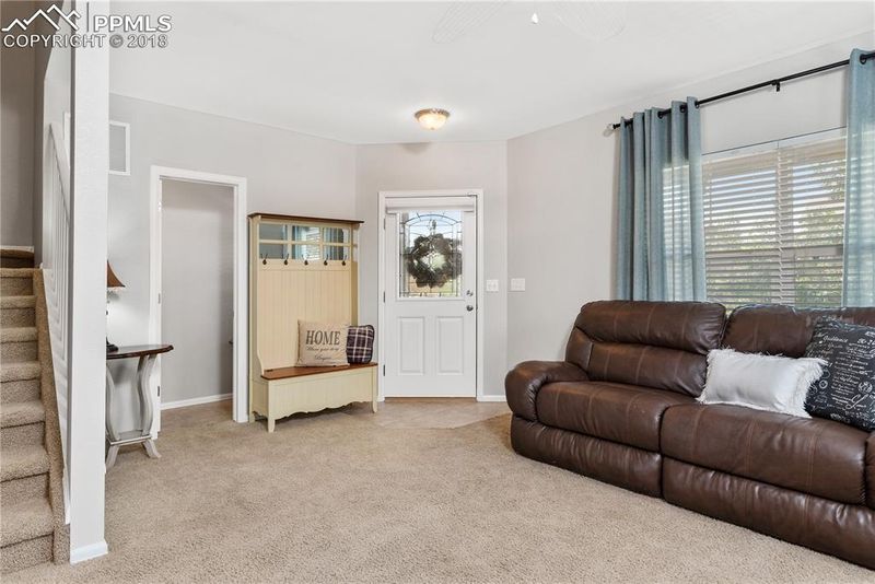 8056 Fallgold Ct, Colorado Springs, CO 80927