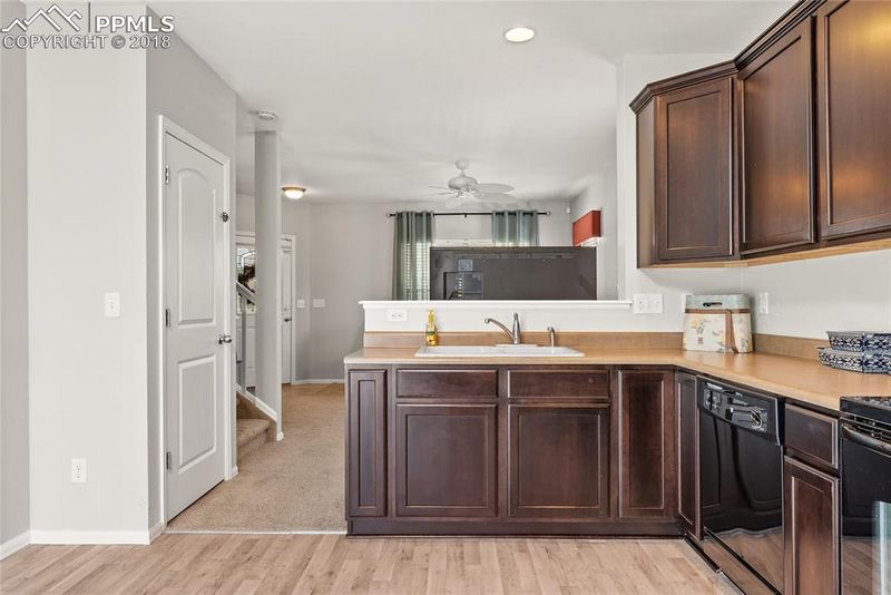 8056 Fallgold Ct, Colorado Springs, CO 80927