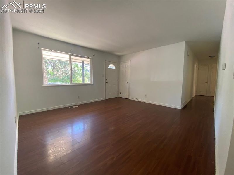 806 S Circle Dr, Colorado Springs, CO 80910