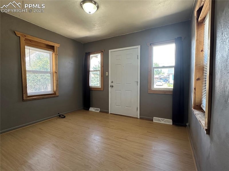 806 E Mesa Ave, Pueblo, CO 81006