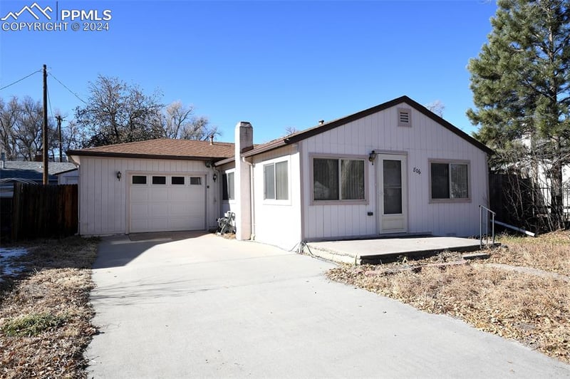 806 Prairie Rd, Colorado Springs, CO 80909
