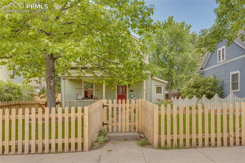 806 E Willamette Ave, Colorado Springs, CO 80903