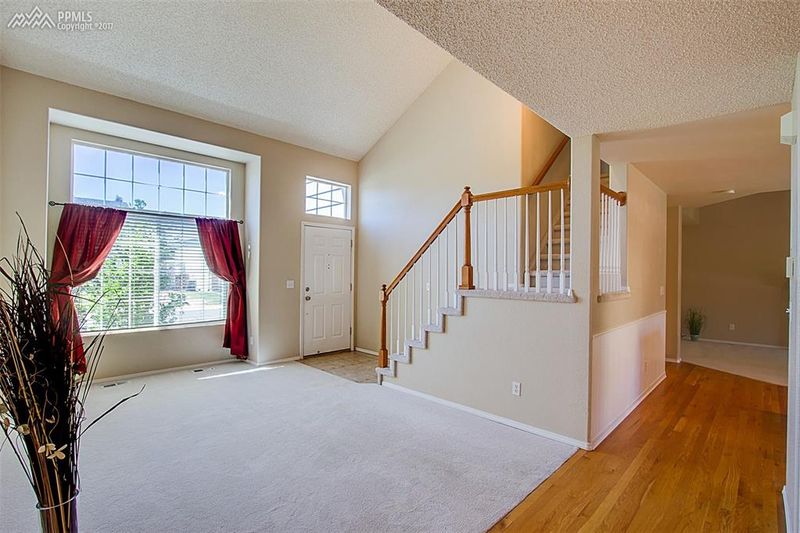 8062 Cooper River Dr, Colorado Springs, CO 80920
