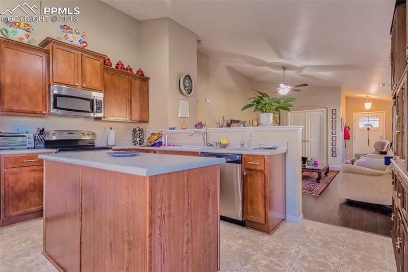 8066 Fallgold Ct, Colorado Springs, CO 80927