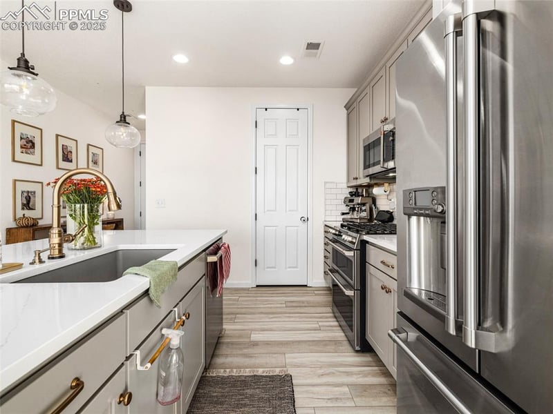 8069 Buffalo Horn Dr, Colorado Springs, CO 80925