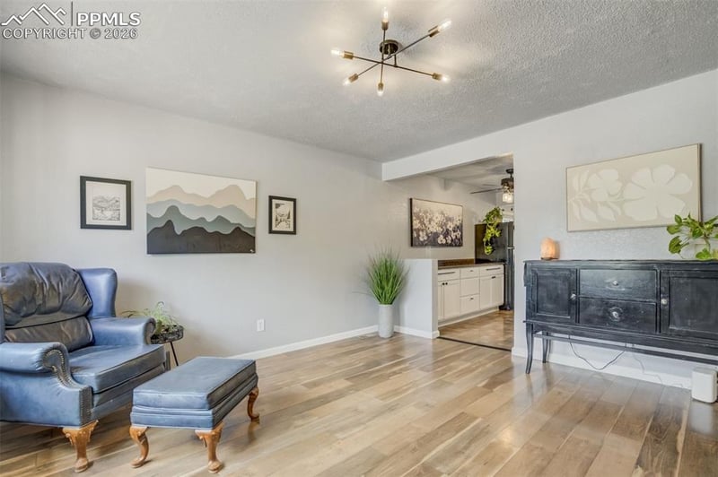 807 Bryce Dr, Colorado Springs, CO 80910