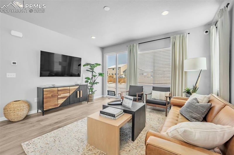 8071 School House Dr, Colorado Springs, CO 80921