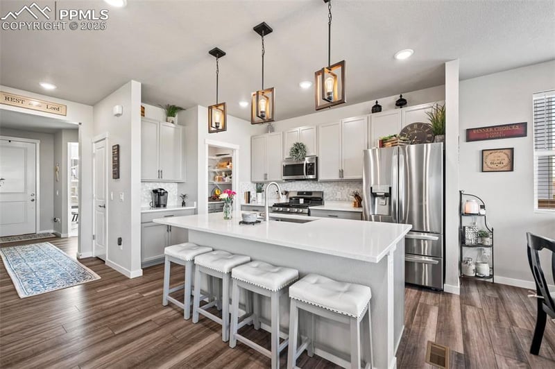 8084 Moosejaw Dr, Colorado Springs, CO 80908