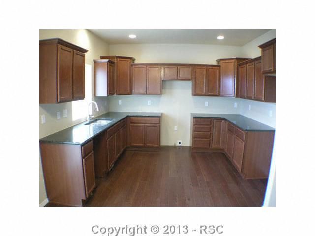 8089 Hollygrape Ln, Colorado Springs, CO 80927