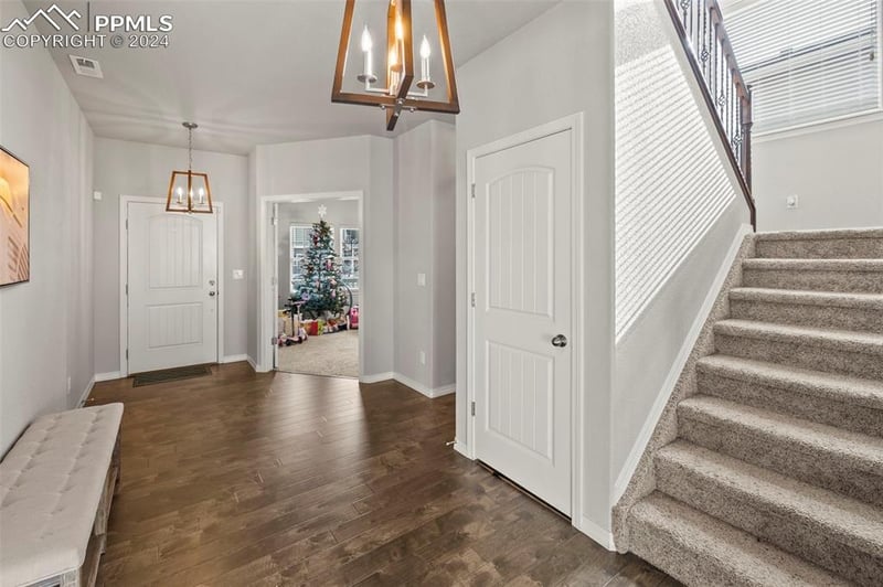 8092 Glory Dr, Colorado Springs, CO 80924