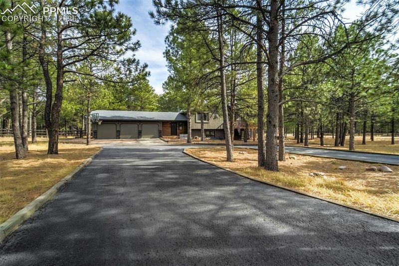 810 Scottswood Dr, Monument, CO 80132