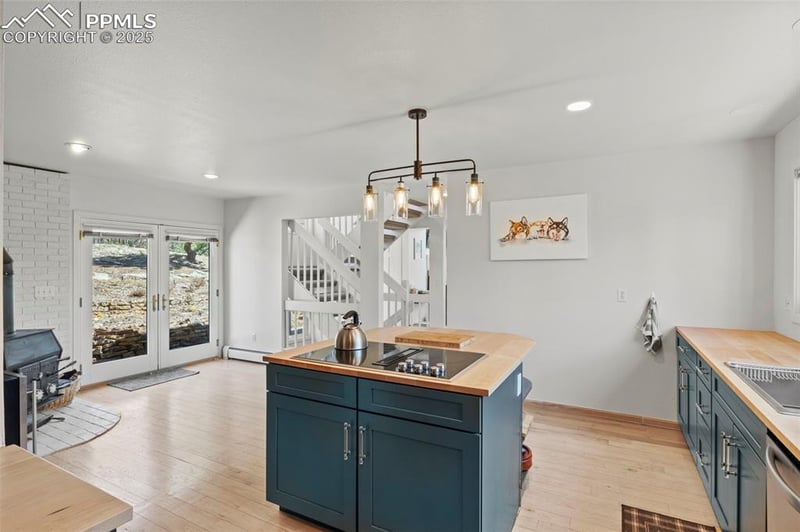 810 Winding Hills Rd, Monument, CO 80132