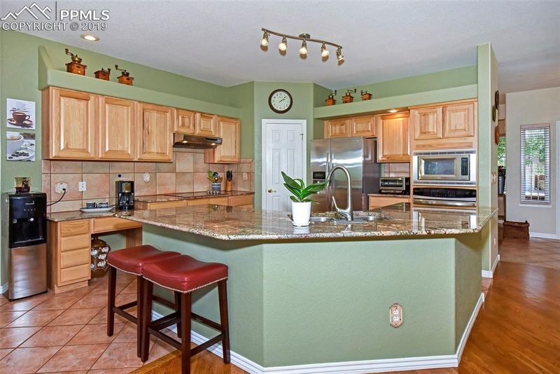 8105 Old Exchange Dr, Colorado Springs, CO 80920