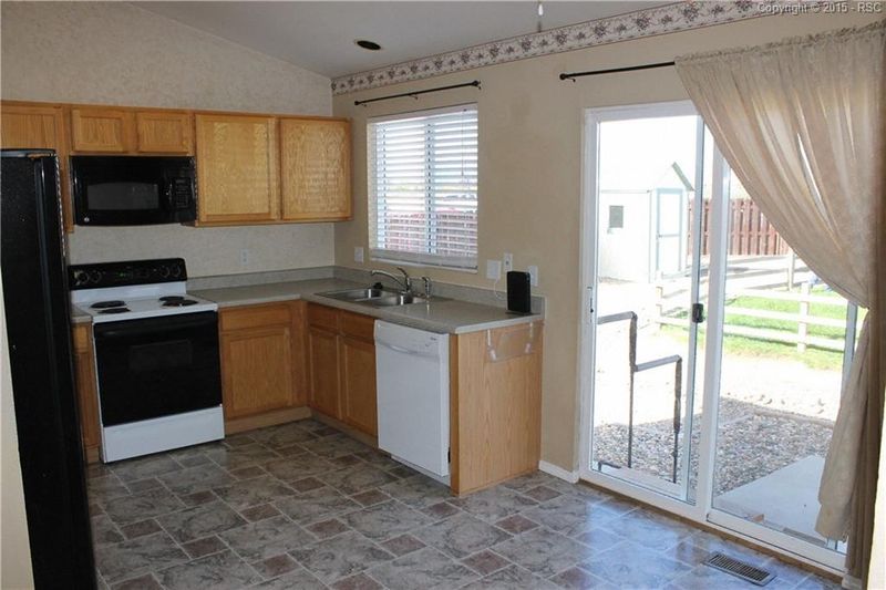 8108 Oliver Dr, Peyton, CO 80831