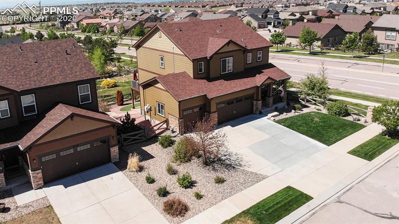 8109 Hollygrape Ln, Colorado Springs, CO 80927