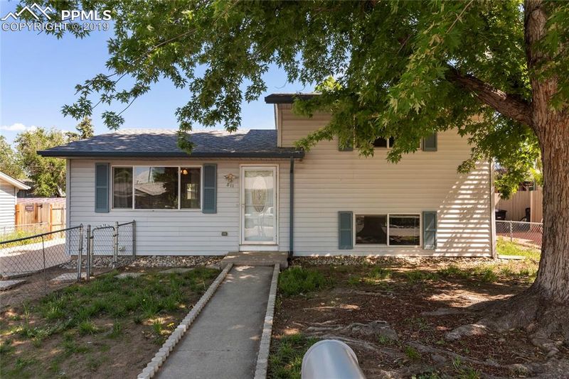 811 Hayden Dr, Colorado Springs, CO 80910