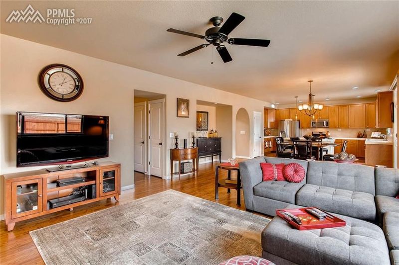 8117 Mount Huron Trl, Colorado Springs, CO 80924