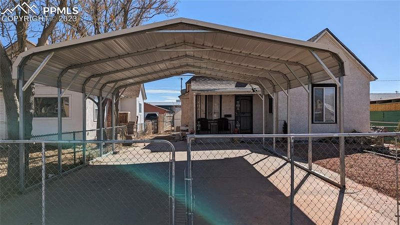 812 W 9th St, Pueblo, CO 81003