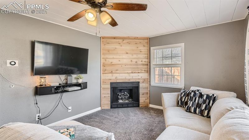 812 S Cedar St, Colorado Springs, CO 80903