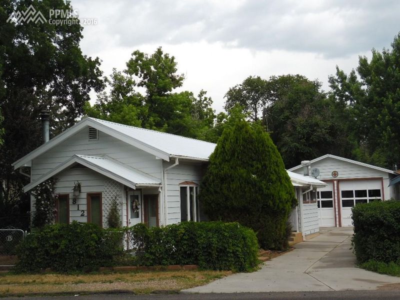 812 W Cheyenne Rd, Colorado Springs, CO 80906
