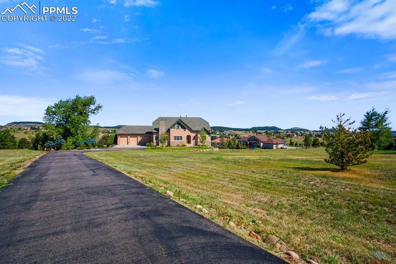 812 Roehampton Ct, Monument, CO 80132