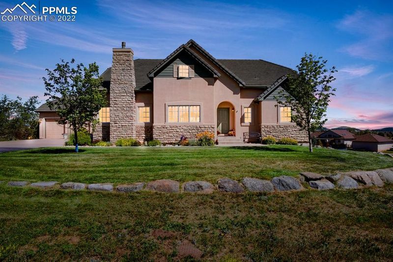 812 Roehampton Ct, Monument, CO 80132