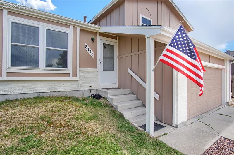 8120 Contrails Dr, Colorado Springs, CO 80920