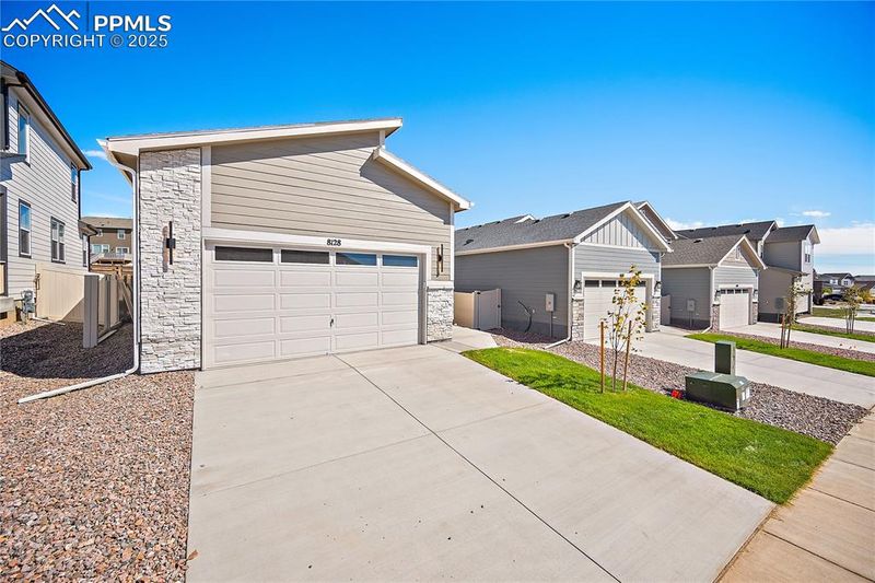 8128 Falling Rock Dr, Colorado Springs, CO 80925