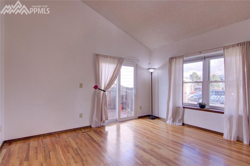 8130 Contrails Dr, Colorado Springs, CO 80920
