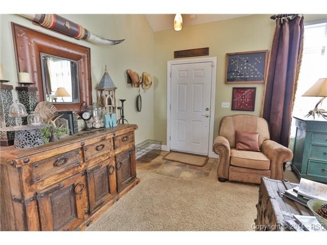 8130 Ravenel Dr, Colorado Springs, CO 80920