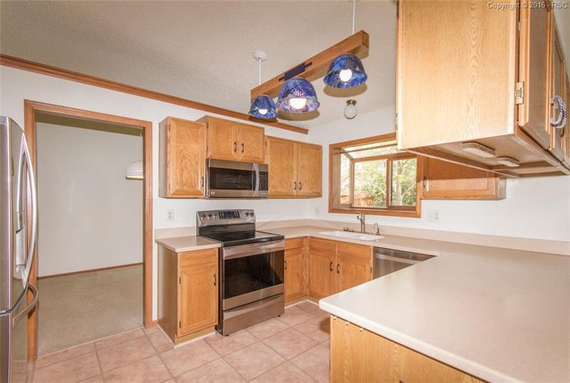 8135 Lythrum Dr, Colorado Springs, CO 80920
