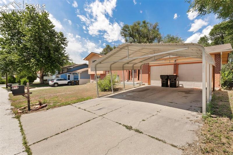 814 Drew Dr, Colorado Springs, CO 80911