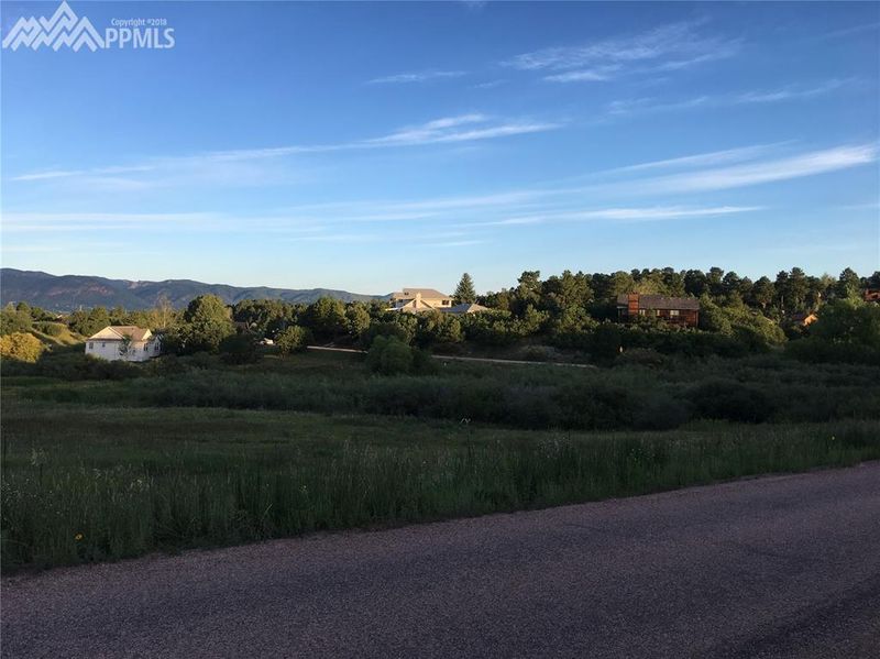 815 S South Park Dr, Monument, CO 80132