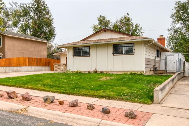 815 Zion Dr, Colorado Springs, CO 80910