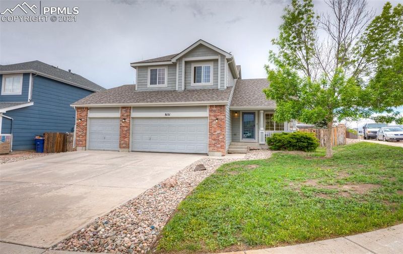 8151 Meadowcrest Dr, Fountain, CO 80817
