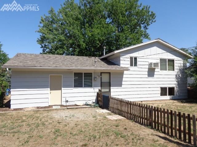 816 Bryce Dr, Colorado Springs, CO 80910