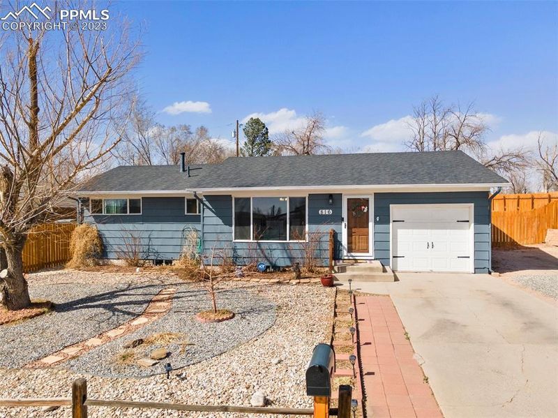 816 Maple Dr, Colorado Springs, CO 80911
