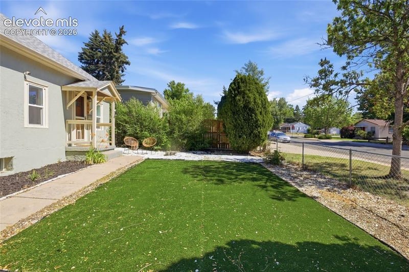 816 Sunset Rd, Colorado Springs, CO 80909