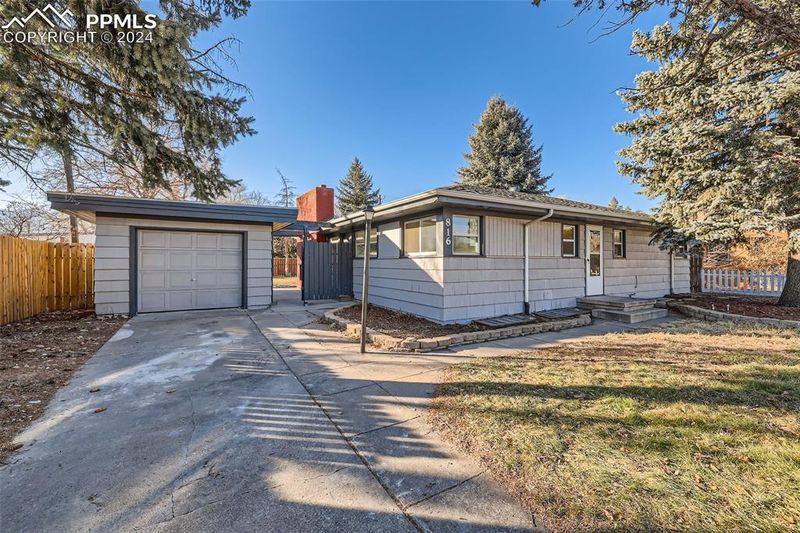 816 N Union Blvd, Colorado Springs, CO 80909